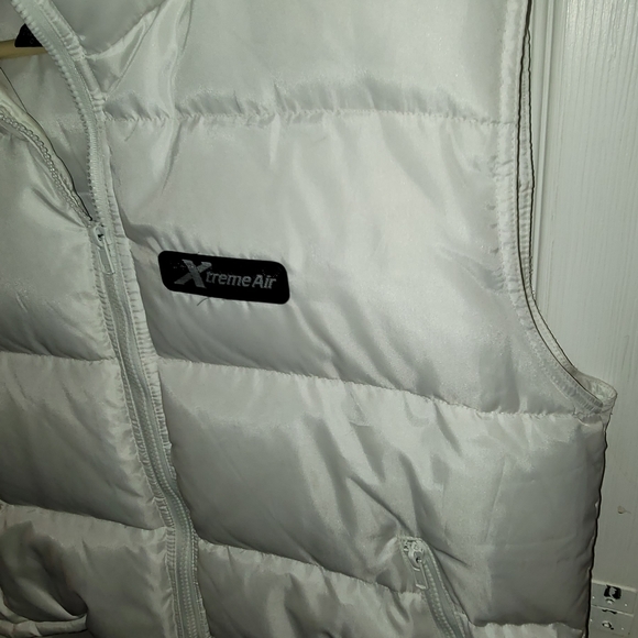 Vest White - Picture 3 of 4